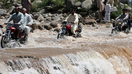 Floods and torrential rains hit Muzaffarabad and other areas of Kashmir affecting thousands of people