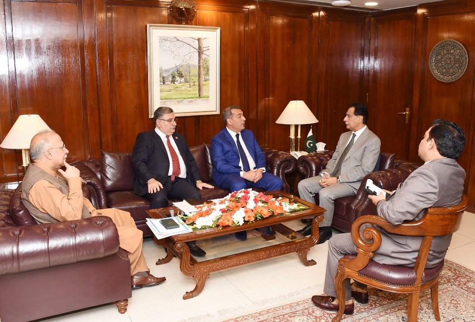 Islamabad 17.04.2024: Ambassador of Azerbaijan Mr. Khazar Farhadov called on Speaker National Assembly Sardar Ayaz Sadiq at Parliament House
