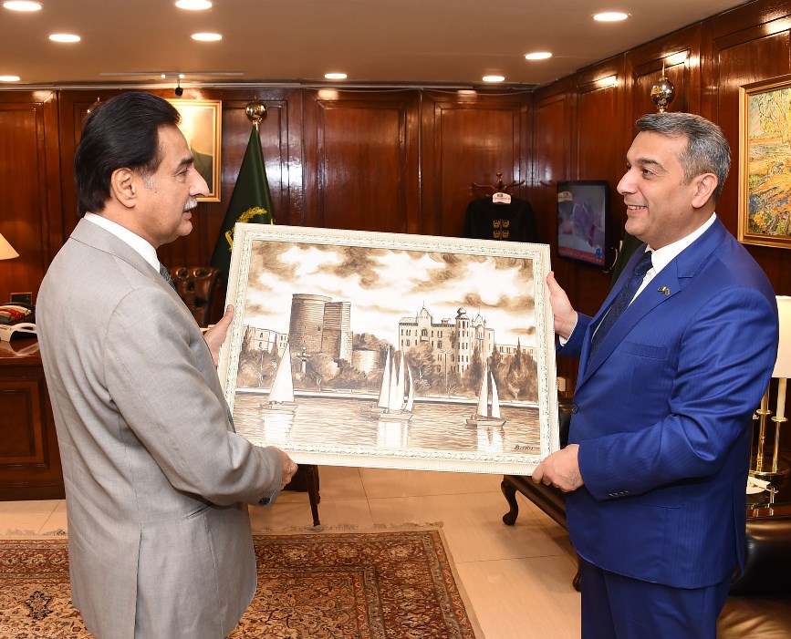 Islamabad 17.04.2024: Ambassador of Azerbaijan Mr. Khazar Farhadov called on Speaker National Assembly Sardar Ayaz Sadiq at Parliament House
