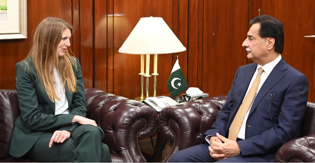 Islamabad 18.04.2024: British High Commissioner Ms.Jane Marriot called on Speaker National Assembly Sardar Ayaz Sadiq at Parliament House 