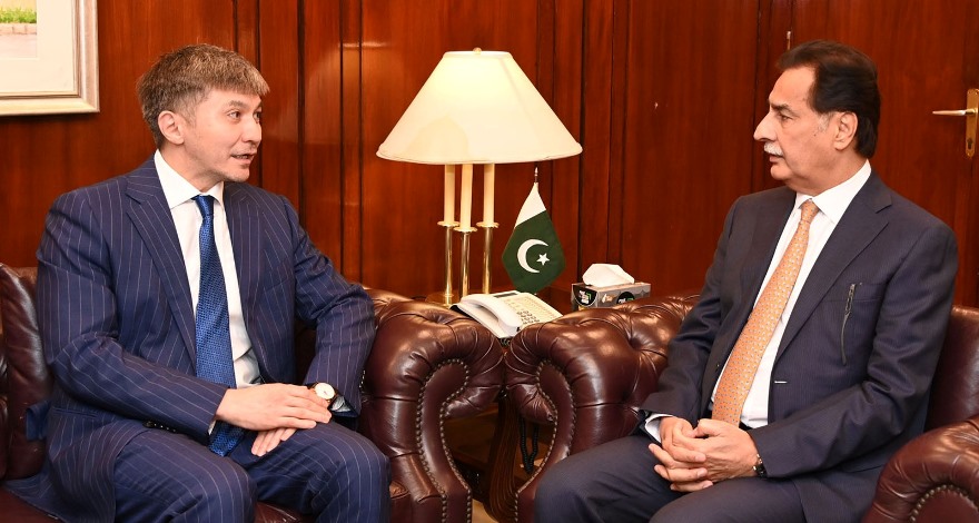 Islamabad 19.04.2024: Ambassador of the Republic of Kazakhstan Mr.Yerzhan Kistafin called on Speaker National Assembly Sardar Ayaz Sadiq at Parliament House