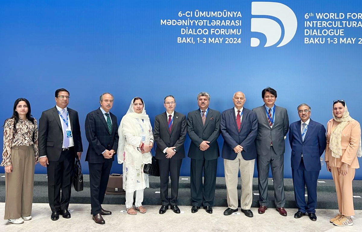 Baku 02.05.2024: Deputy Speaker National Assembly Syed Ghulam Mustafa Shah in a group photo with the participants of Sixth World Forum on Intercultural Dialogue in Baku