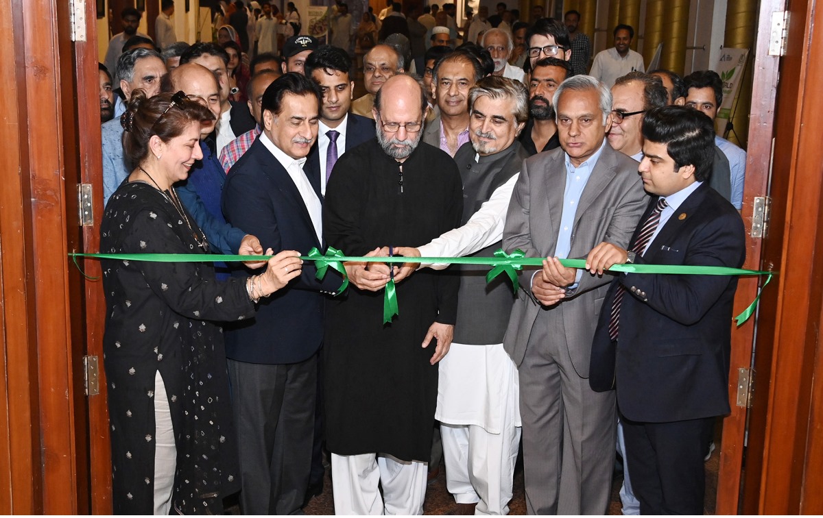 Speaker National Assembly Sardar Ayaz Sadiq inaugurating the Art Exhibition of Mr. Jimmy Engineer at PNAC.