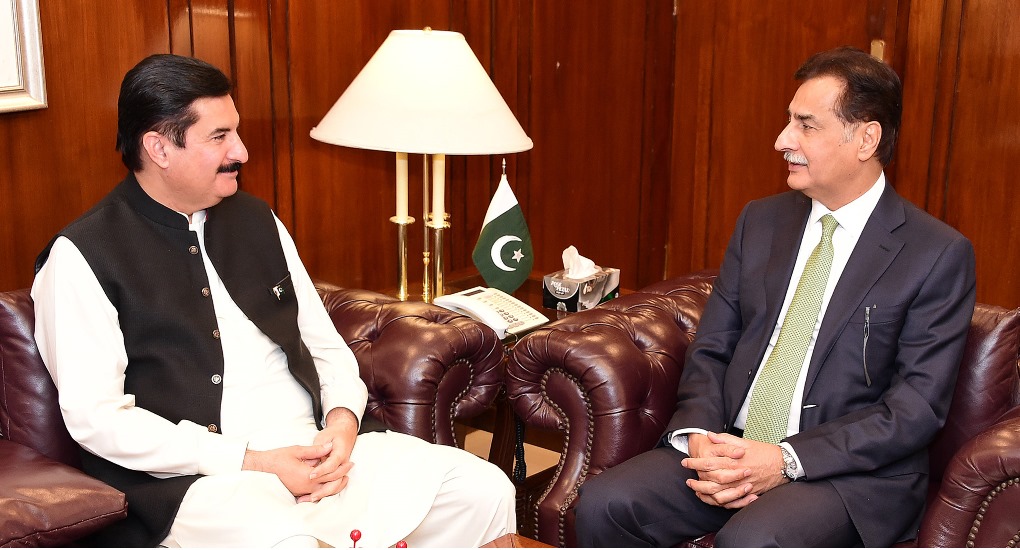 Islamabad 21.06.2024: Governor KPK Faisal Karim Kundi called on Speaker National Assembly Sardar Ayaz Sadiq at Parliament House.