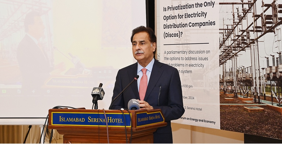Islamabad 03.09.2024: Speaker of National Assembly Sardar Ayaz Sadiq addressing the participants of the Seminar on " Parliamentary consultation on strategic options for electricity distribution system in Pakistan.