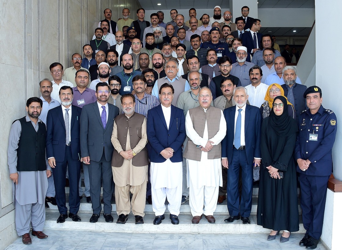 Islamabad 05.09.2024 Speaker N.A Sardar Ayaz Sadiq addressing the recently promoted employees of National Assembly Secretariat at Parliament House