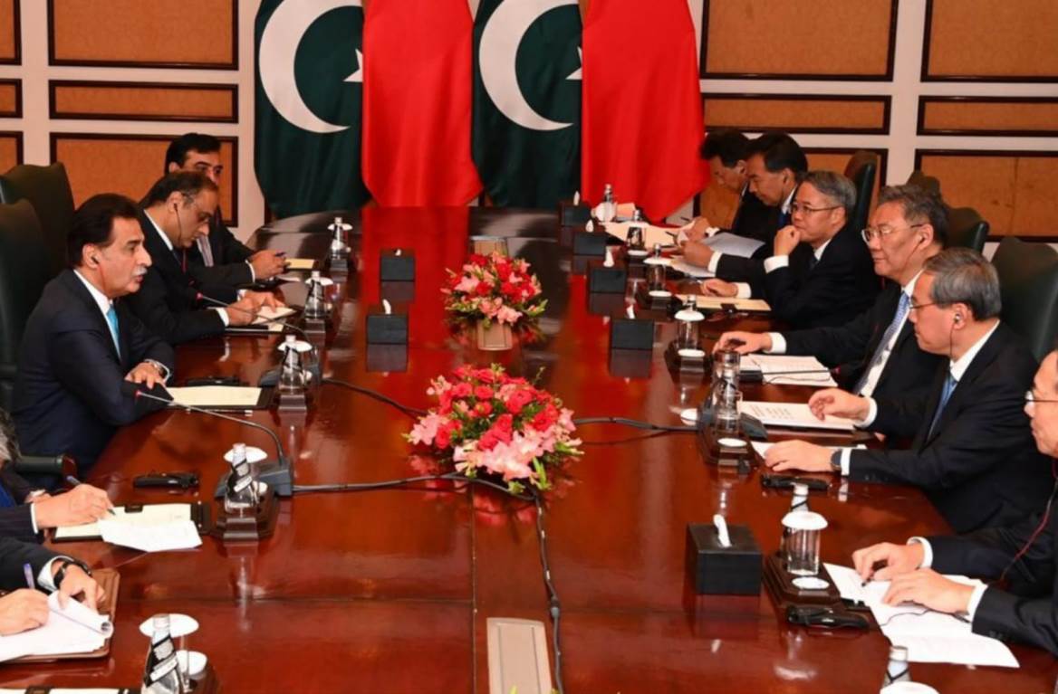 Islamabad 15.10.2024: Speaker National Assembly Sardar Ayaz Sadiq in a meeting with Chinese Premier H.E. Li Qiang