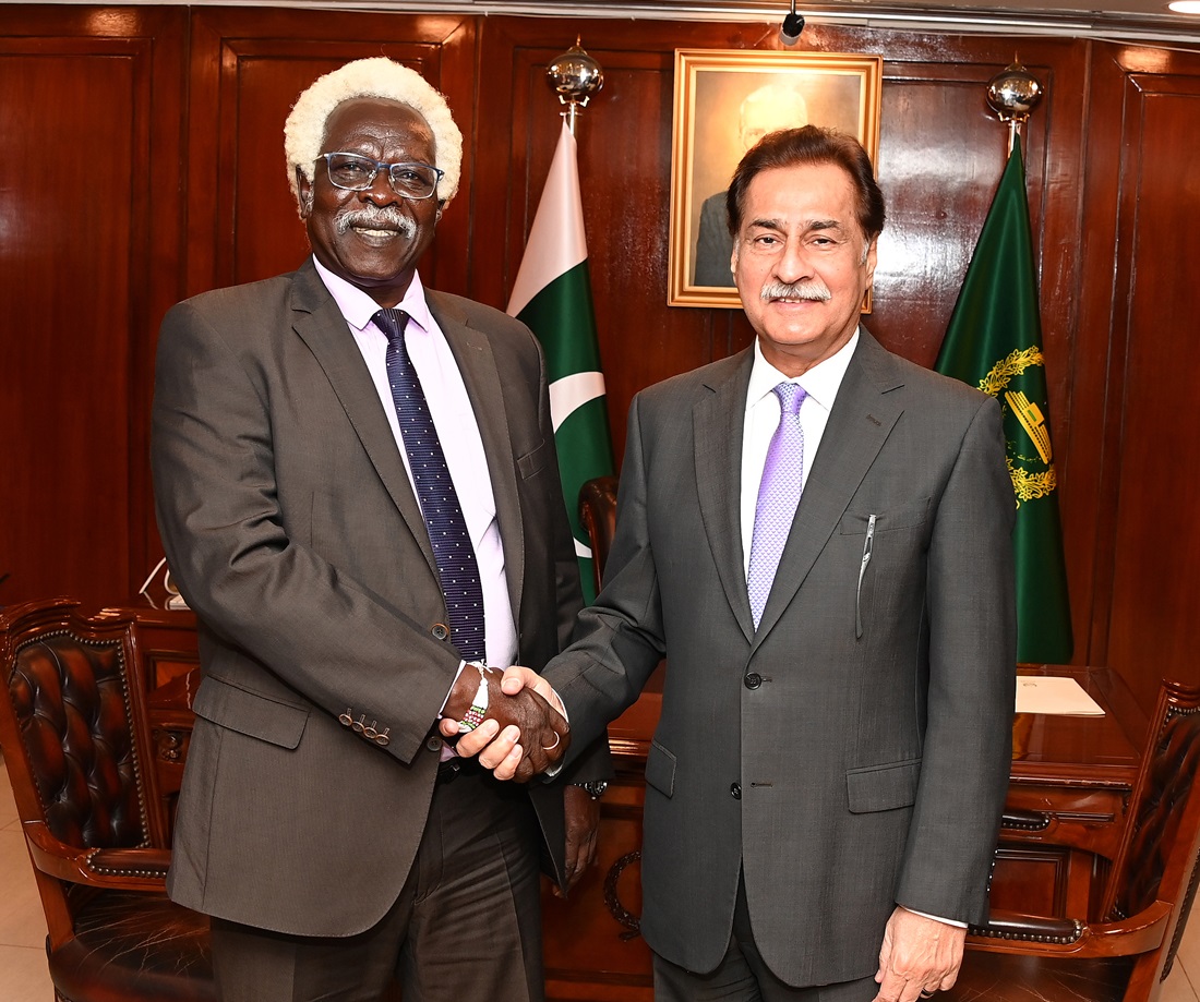 Islamabad 21.01.2025: Speaker National Assembly Sardar Ayaz Sadiq receiving Deputy Speaker Transitional National Legislation Assembly of South Sudan Mr. Kornelio Kon Ngu Akuck at Parliament House