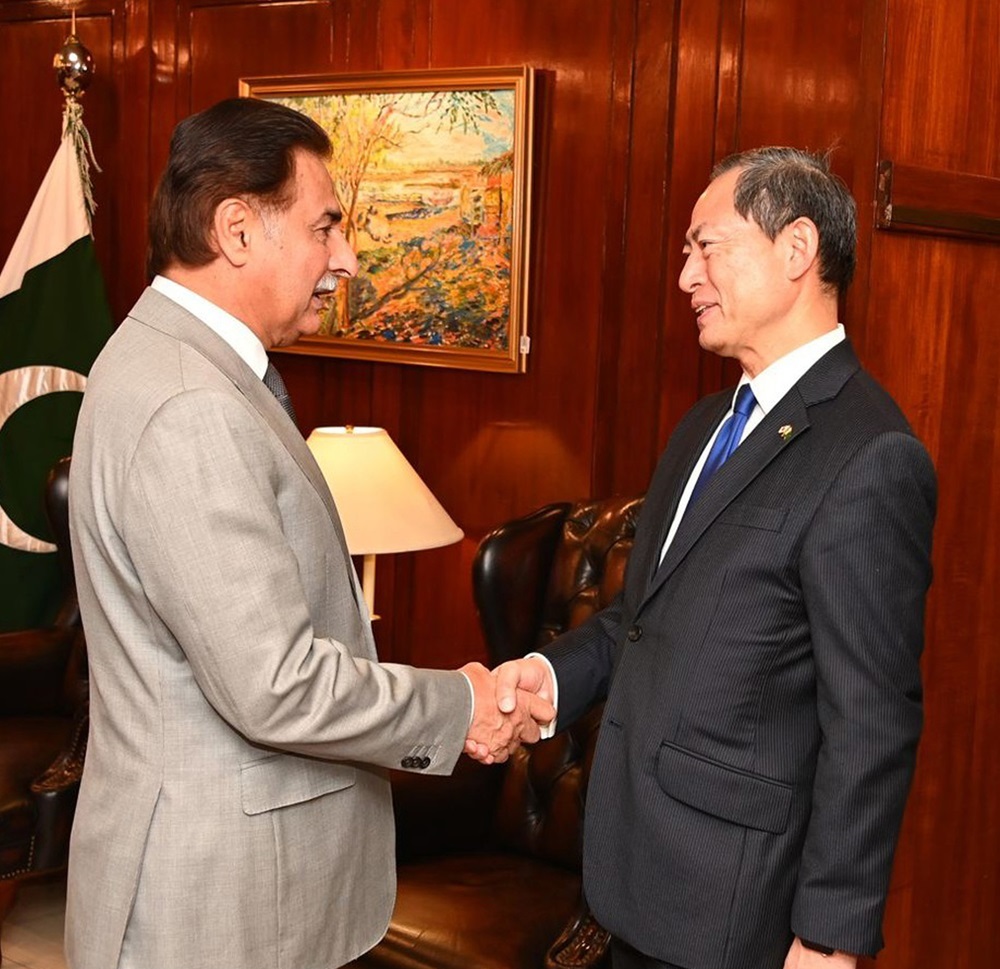 Islamabad 28.01.2025: Speaker National Assembly Sardar Ayaz Sadiq receiving Ambassador of Japan Mr. Akamatsu Suichi at Parliament House.