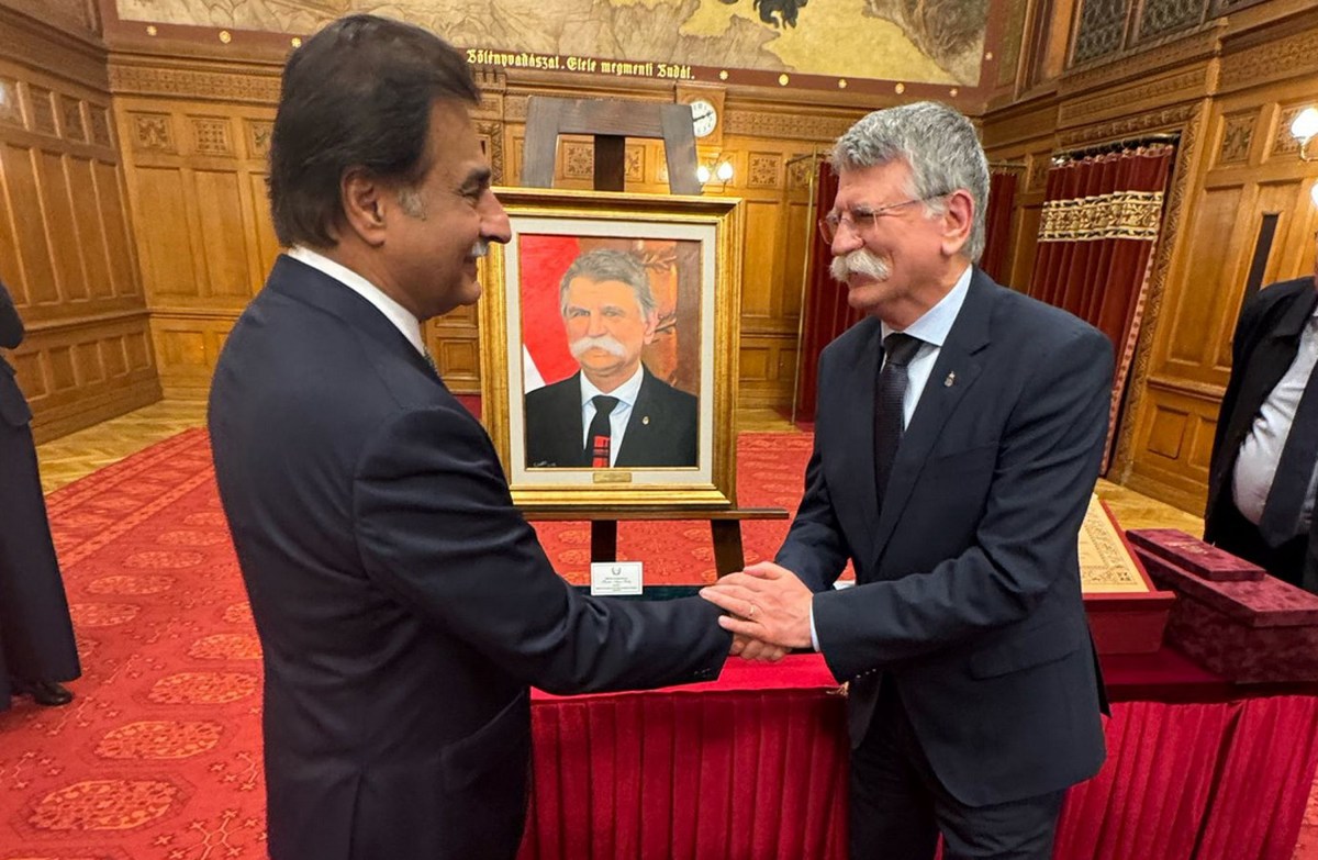 27th February 2025: Speaker Hungarian NA Mr. Laszlo Kover receiving Speaker Sardar Ayaz Sadiq on his arrival at Hungarian National Assembly
