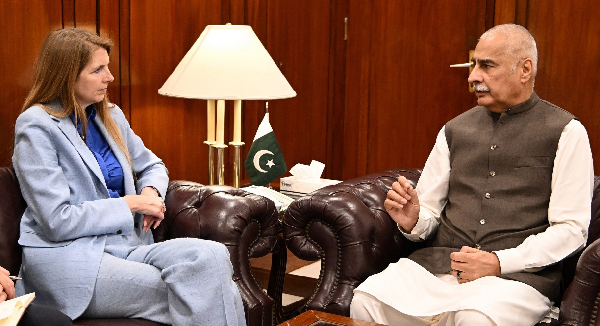 Islamabad 19.06.2025: British High Commissioner to Pakistan Ms. Jane Marriott called on Speaker National Assembly Sardar Ayaz Sadiq at Parliament House.