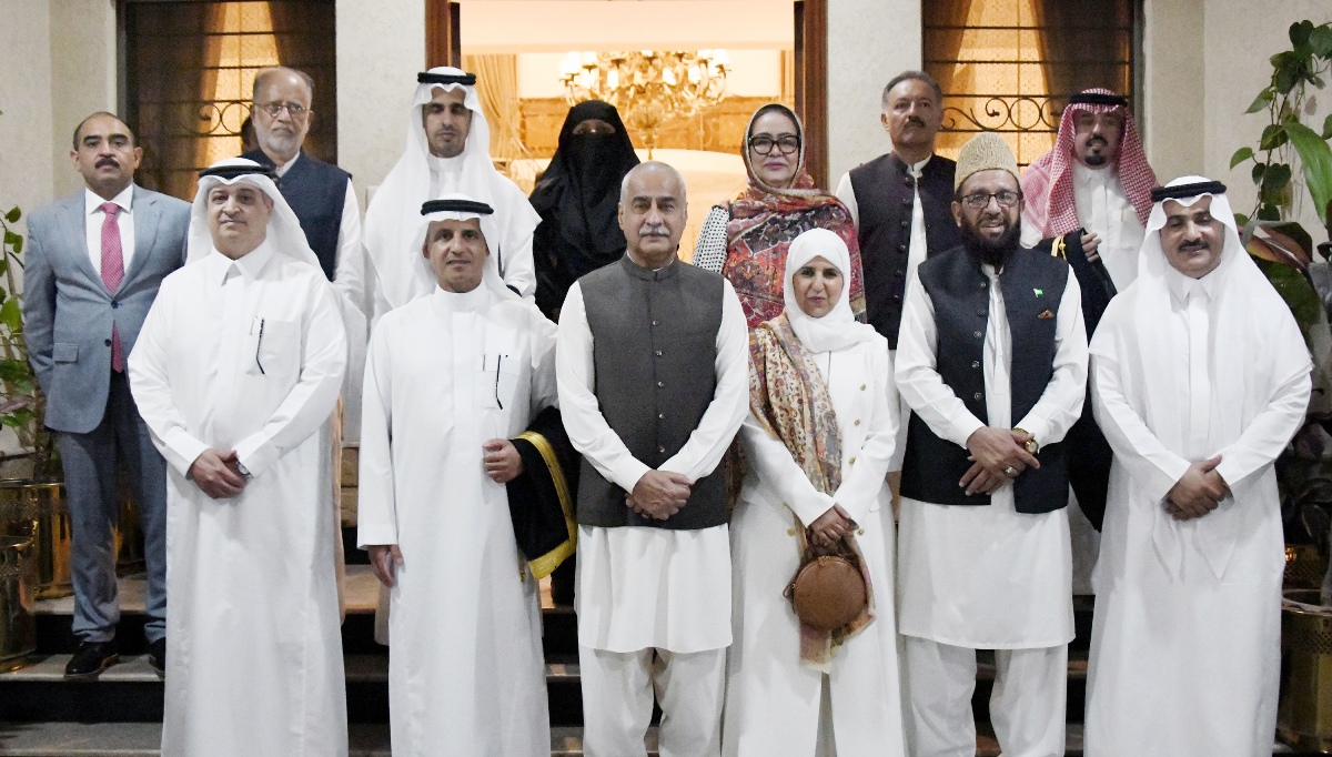 Islamabad 22.06.2025: Speaker National Assembly Sardar Ayaz Sadiq in a group photo with Saudi Parliamentary delegation led by Head of Saudi-Pakistan Parliamentary Friendship Committee Major General (Ret.) Dr. Abdulrahman bin Sanhat Al-Harbi