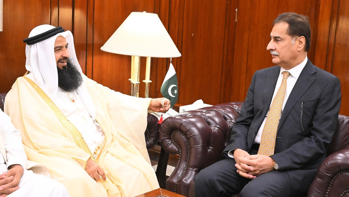 Islamabad 09.09.2025: Member of the Shura Council/ Deputy Head of Legislative and Legal Affairs Committee of Shura Council of the Kingdom of Bahrain Dr. Adel Abdulrahman Al-Muawda called on Speaker National Assembly Sardar Ayaz Sadiq at Parliament House.