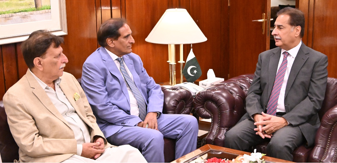 Islamabad 17.09.2025:Speaker National Assembly Sardar Ayaz Sadiq in a meeting with Speaker Azad Jammu and Kashmir Legislative Assembly Chaudhry Latif Akbar at Parliament House.