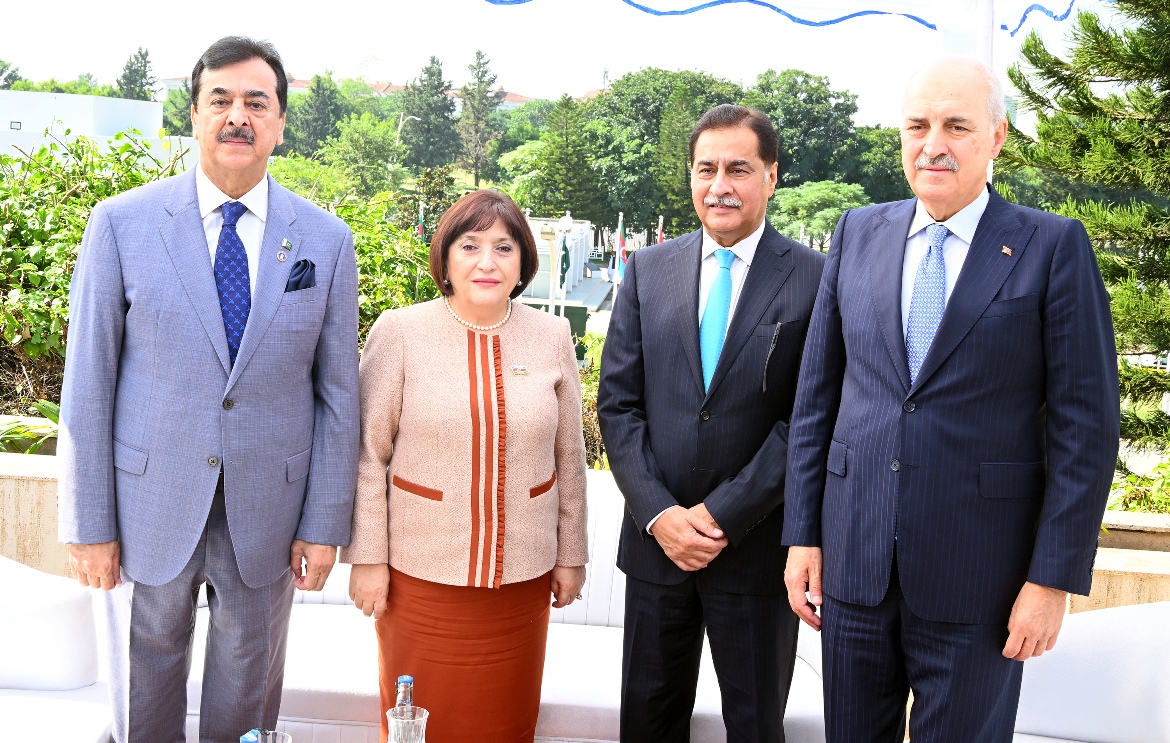 Islamabad 13.10.2025: Speaker National Assembly Sardar Ayaz Sadiq in a group photo with Speaker of the Grand National Assembly of Turkiye Mr. Numan Kurtulmuş, Speaker of the Milli Majlis of Azerbaijan Ms. Sahiba Gafarova and Chairman Senate of Pakistan Syed Yousaf Raza Gillani on the occasion of Third Trilateral Speakers Meeting of Azerbaijan, Pakistan and Turkiye at Parliament House