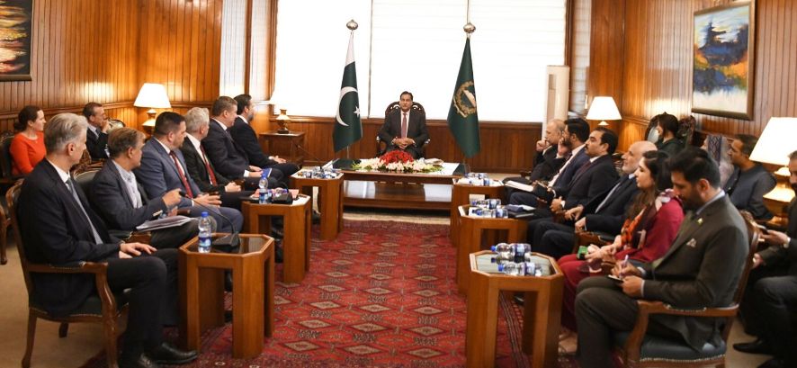 Islamabad 27-10-2025:Speaker National Assembly Sardar Ayaz Sadiq in a group photo  with Parliamentary delegation of European Parliamentary Committee on Development led by Ambassador of European Delegation Mr.Raimundas Karoblis at Parliament House