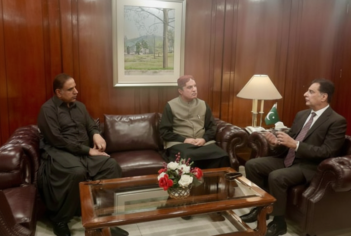 Islamabad 27-10-2025: Speaker National Assembly Sardar Ayaz Sadiq is meeting with Speaker Balochistan Assembly Abdul Khaliq Khan Achakzai at Parliament House.