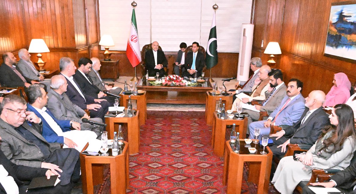 Islamabad 05.11.2025: Speaker National Assembly Sardar Ayaz Sadiq in a meeting with Iranian Parliamentary Delegation Led by Speaker of the Islamic Consultative Assembly of Iran Mohammad Bagher Ghalibaf at Parliament House.