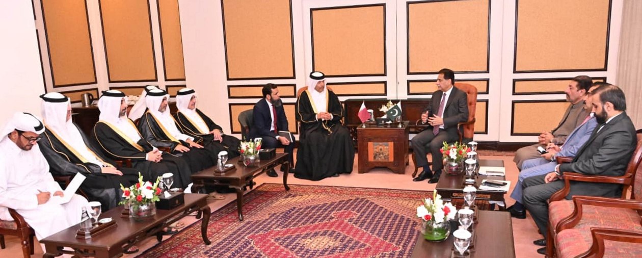 Islamabad 10.11.2025: Speaker National Assembly Sardar Ayaz Sadiq in a meeting with Parliamentary delegation from the State of Qatar headed by Speaker Shura Council of the State of Qatar Mr. Hassan bin Abdulla Al-Ghanim