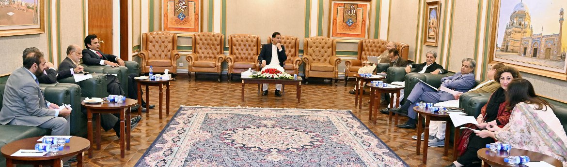 Islamabad 27.11.2025: Speaker National Assembly Sardar Ayaz Sadiq chairing the meeting of Business Advisory Committee at Parliament House.