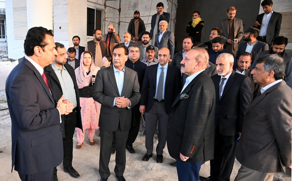 Islamabad 11.12.2025: Speaker National Assembly, Sardar Ayaz Sadiq, inspecting the construction work of the New Parliament Lodges Project.