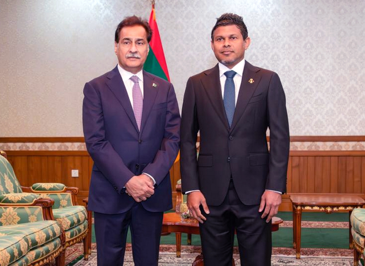 Male 19.12.2025: Speaker National Assembly Sardar Ayaz Sadiq with Vice President of Maldives Hussain Mohamed Latheef at Male, Maldives.