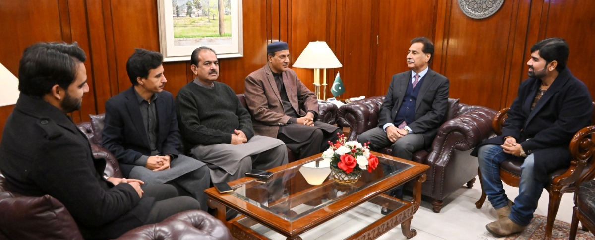Islamabad 05.01.2026: Speaker National Assembly Sardar Ayaz Sadiq in a meeting with members of Parliamentary Reporters Association (PRA) & Journalists at Parliament House.