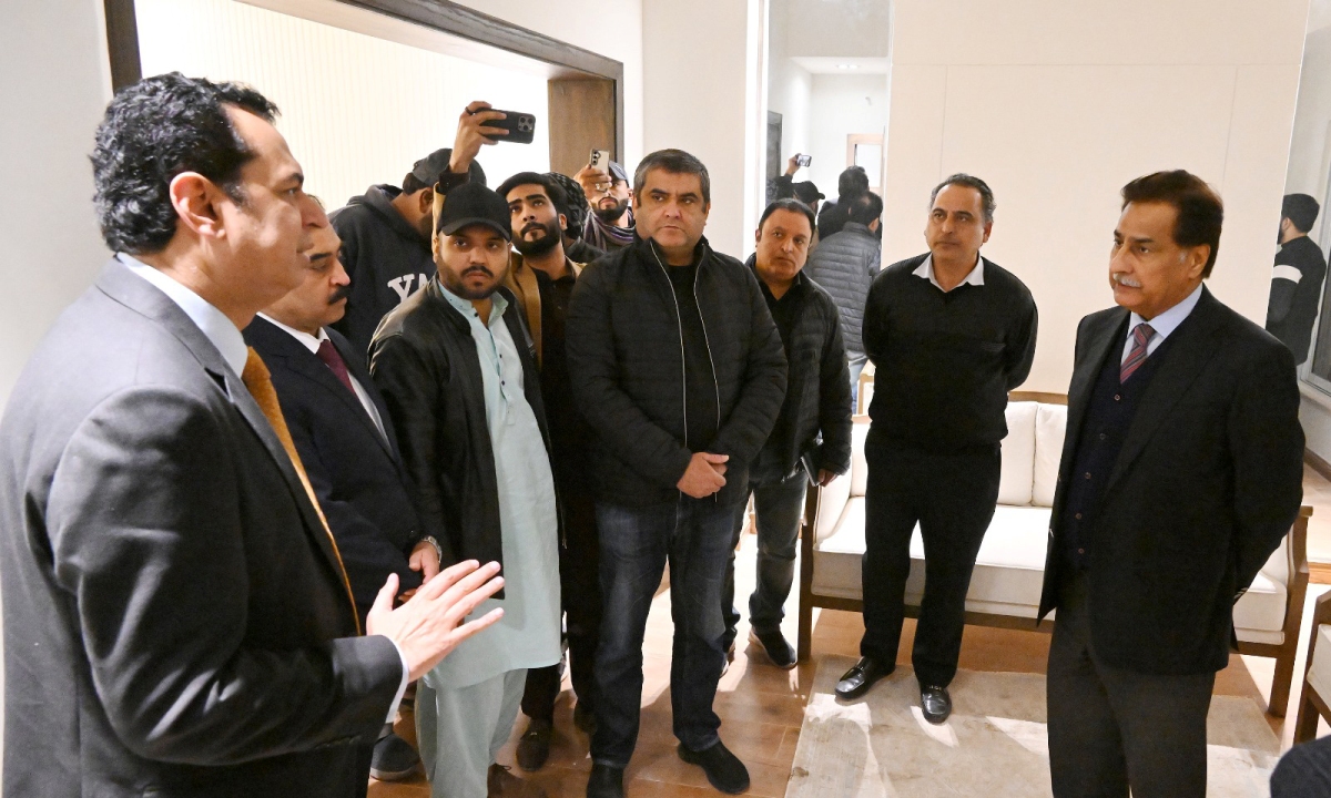 Islamabad 06.01.2026: Speaker National Assembly, Sardar Ayaz Sadiq, inspecting the construction work of the New Parliament Lodges Project.