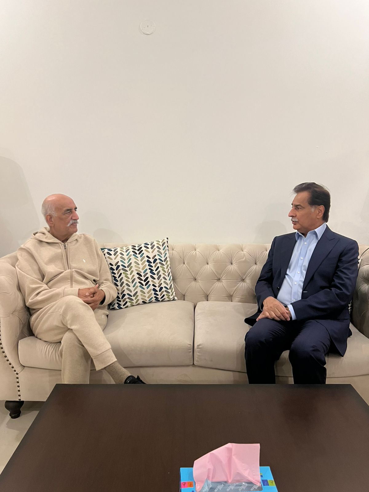 Islamabad 10.01.2026: Speaker National Assembly Sardar Ayaz Sadiq Visits Residence of Senior PPP Leader and MNA Syed Khurshid Ahmed Shah