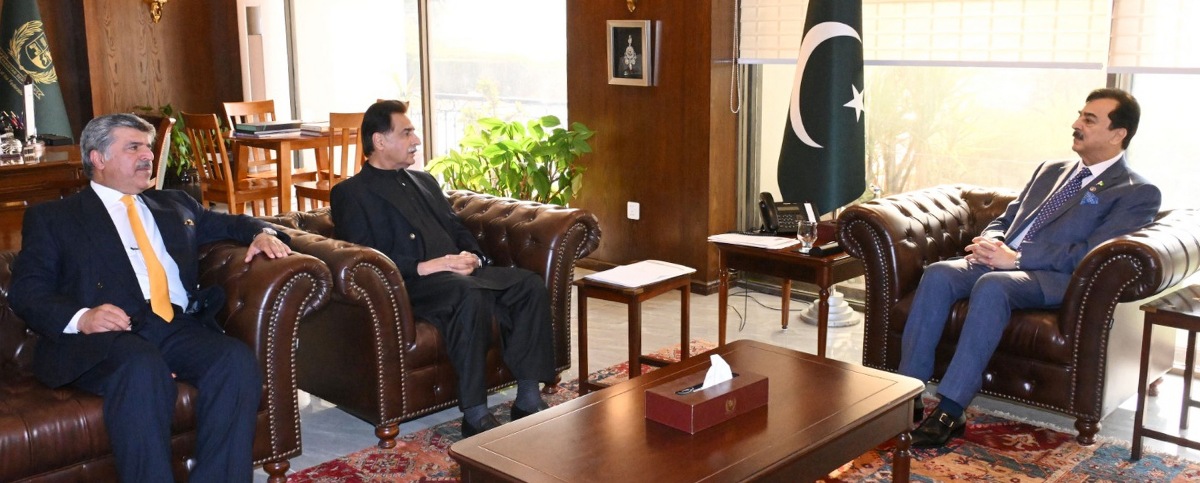 Islamabad 13.01.2026: Speaker National Assembly Sardar Ayaz Sadiq & Deputy Speaker National Assembly Syed Ghulam Mustafa Shah called on Chairman Senate Syed Yusuf Raza Gillani at Parliament House