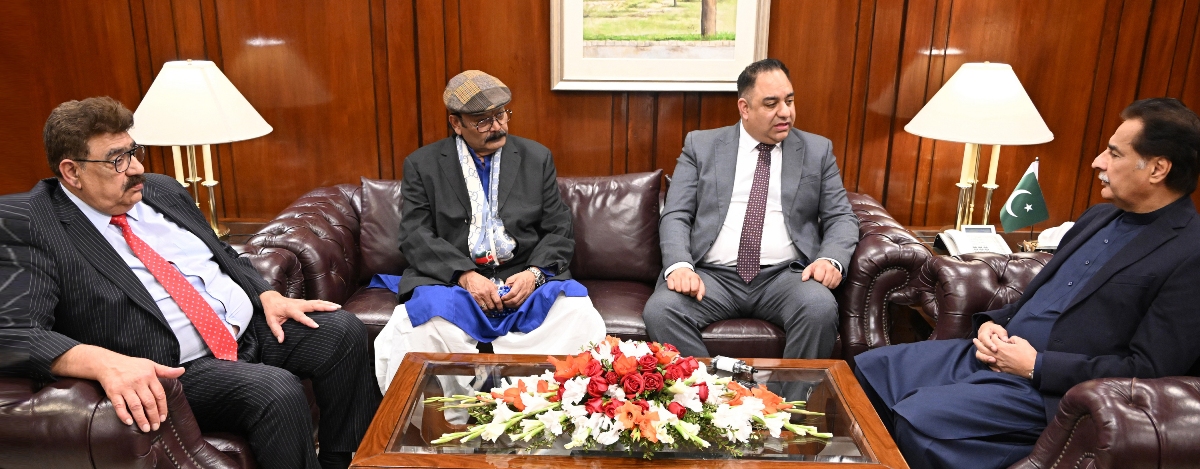 Islamabad 02.02.2026: Member of Parliament House of Common of the UK Mr. Imran Hussain called on Speaker NA Sardar Ayaz Sadiq at Parliament House. Federal Minister/Chairman Parliamentary Com. on Kashmir Rana Muhammad Qasim Noon is also present.