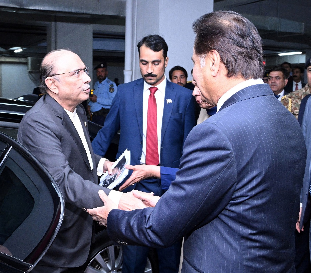 Islamabad 02.03.2026: Speaker National Assembly Sardar Ayaz Sadiq receiving President of Islamic Republic of Pakistan Asif Ali Zardari at Parliament House before his address to the Joint Session of the Parliament.