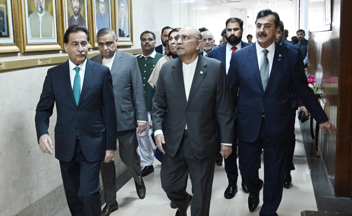 Islamabad 02.03.2026: Speaker National Assembly Sardar Ayaz Sadiq receiving President of Islamic Republic of Pakistan Asif Ali Zardari at Parliament House before his address to the Joint Session of the Parliament