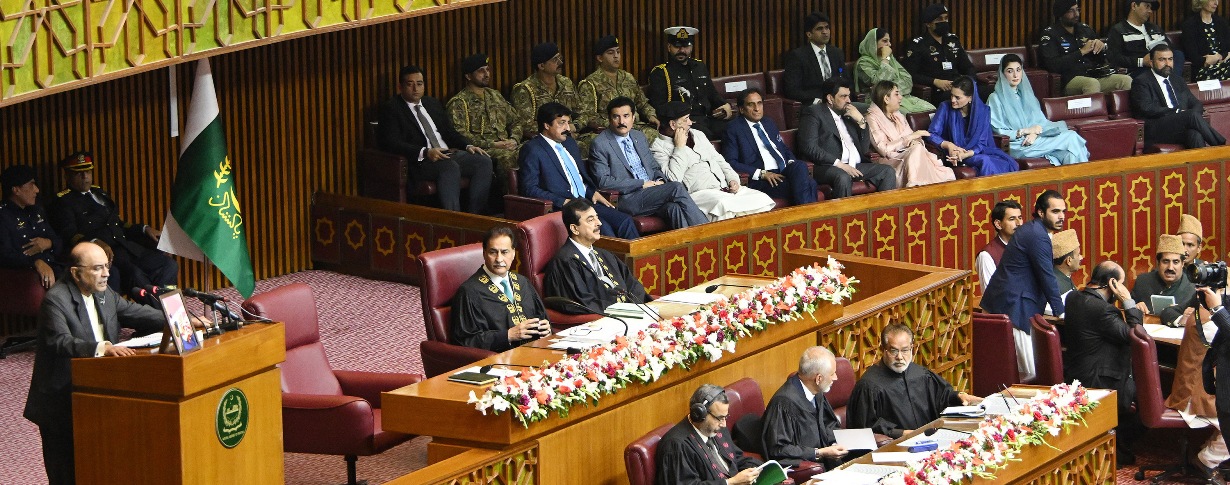 Islamabad 02.03.2026: President of Islamic Republic of Pakistan Asif Ali Zardari addressing the Joint Sitting of Parliament while Speaker National Assembly Sardar Ayaz Sadiq presiding the session in Parliament House
