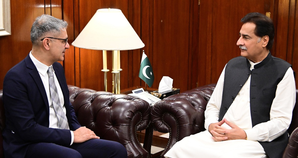 Islamabad 02.04.2026: High Commissioner of Canada to Pakistan Mr. Tarik Ali Khan called on Speaker National Assembly Sardar Ayaz Sadiq at Parliament House.