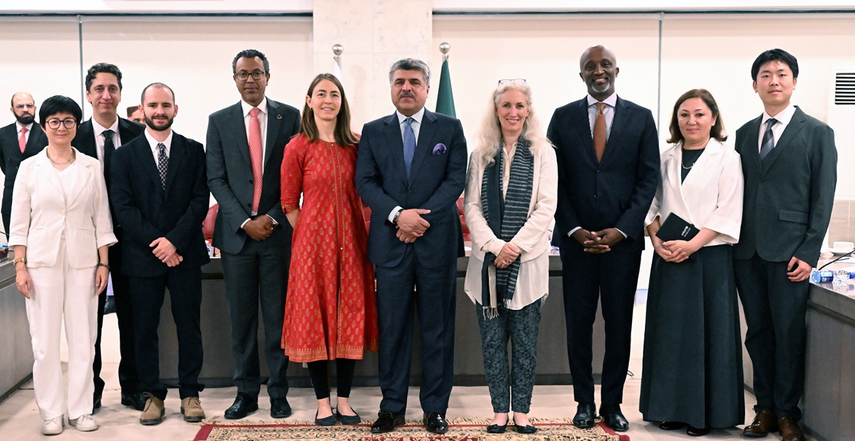 Islamabad 30.04.2026: Deputy Speaker National Assembly Syed Ghulam Mustafa Shah in a group photo with Delegation from UNICEF Global Initiative at Parliament House.