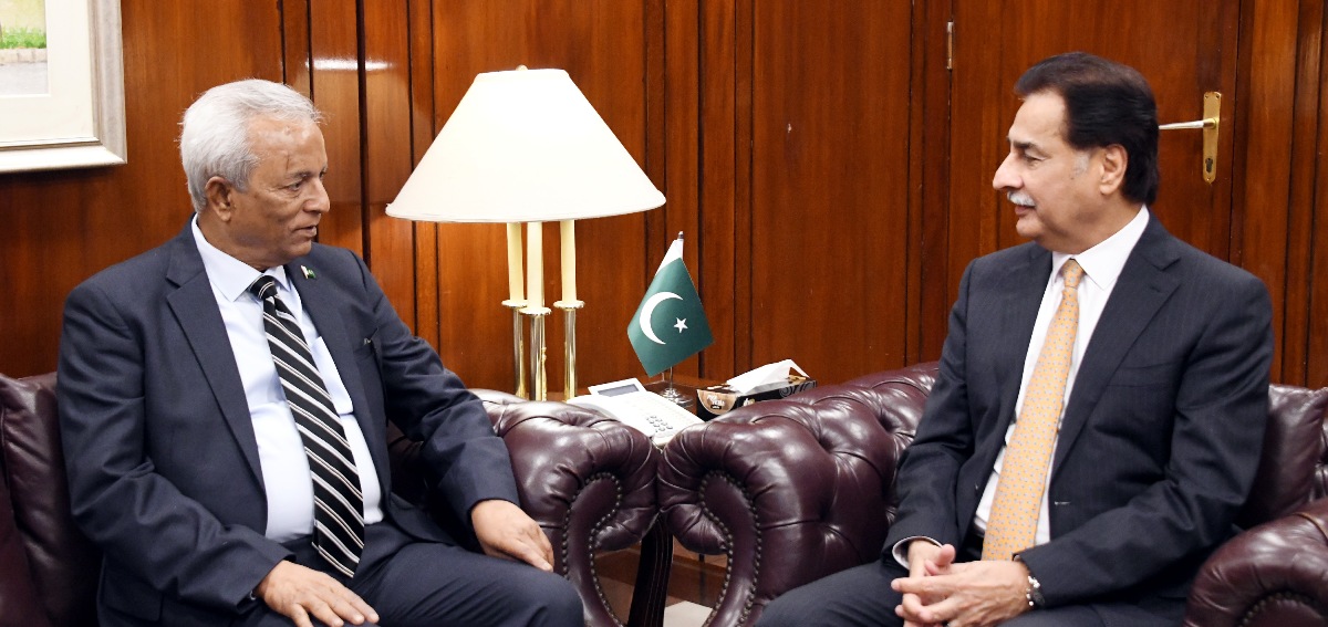 Islamabad 17.06.2026:  Governer Sindh Mr. Nehal Hashmi called on Speaker National Assembly Sardar Ayaz Sadiq at Parliament House