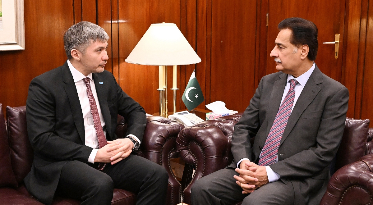 Islamabad 28.07.2026:Ambassador of the Republic of Kazakhstan Mr. Yerzhan Kistafin called on Speaker National Assembly Sardar Ayaz Sadiq at Parliament House