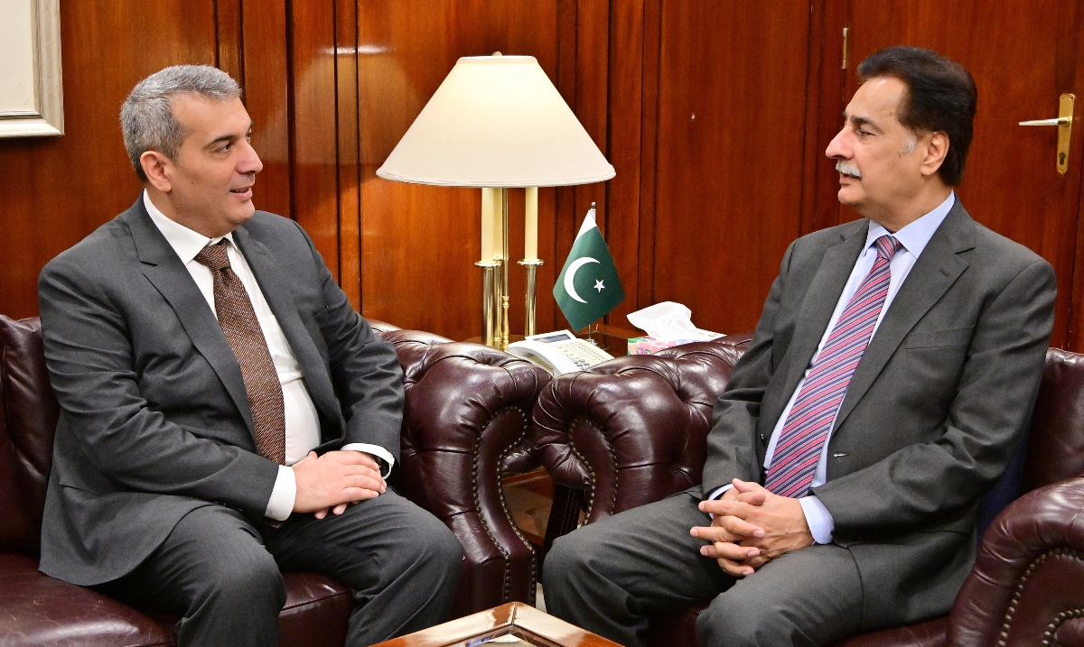 Islamabad 28.07.2026: Ambassador of the Republic of Azerbaijan Mr. Khazar Farhadov called on Speaker National Assembly Sardar Ayaz Sadiq at Parliament House