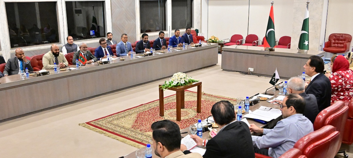 Islamabad 22.09.2026: Speaker National Assembly Sardar Ayaz Sadiq in a meeting with Maldives Parliamentary Delegation led by Speaker of the People's Majlis of Maldives Mr. Abdul Raheem Abdulla at Parliament House